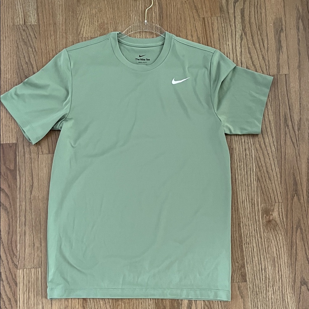 Nike Men's Dri Fit Green Short Sleeve Tee